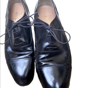 Elegant black Ferragamo men’s shoes size 8.5 D